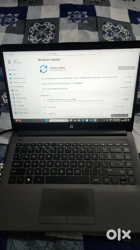 HP 240 G8 laptop