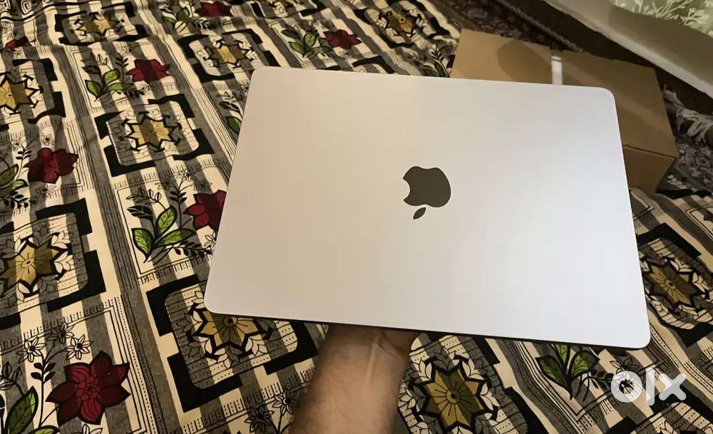 Macbook air m2 16gb 256gb ssd for sale