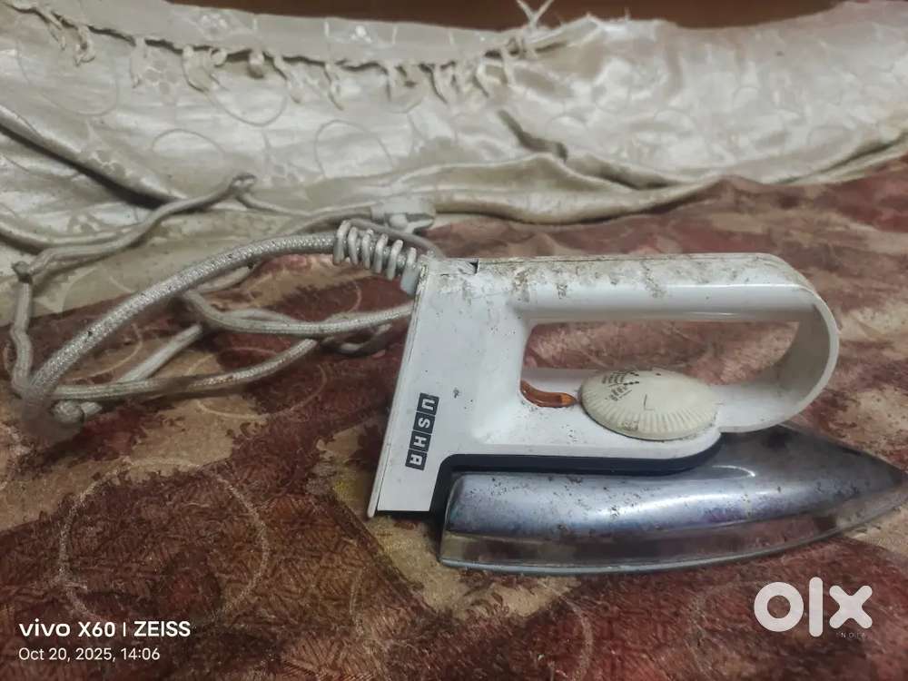 Iron box Usha