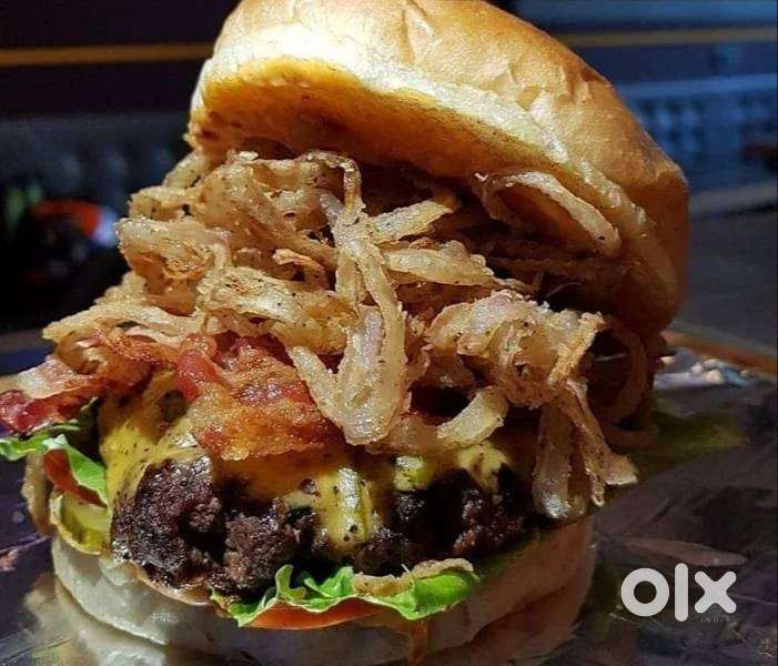 WANTED WAITER/CUSTOMER SERVICE EXECUTIVE