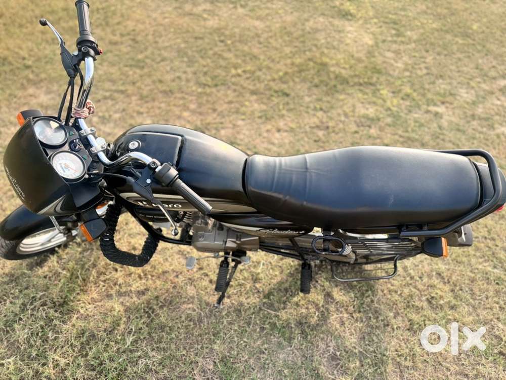 Its like brand new every service done by agancy one hand deive 1st own