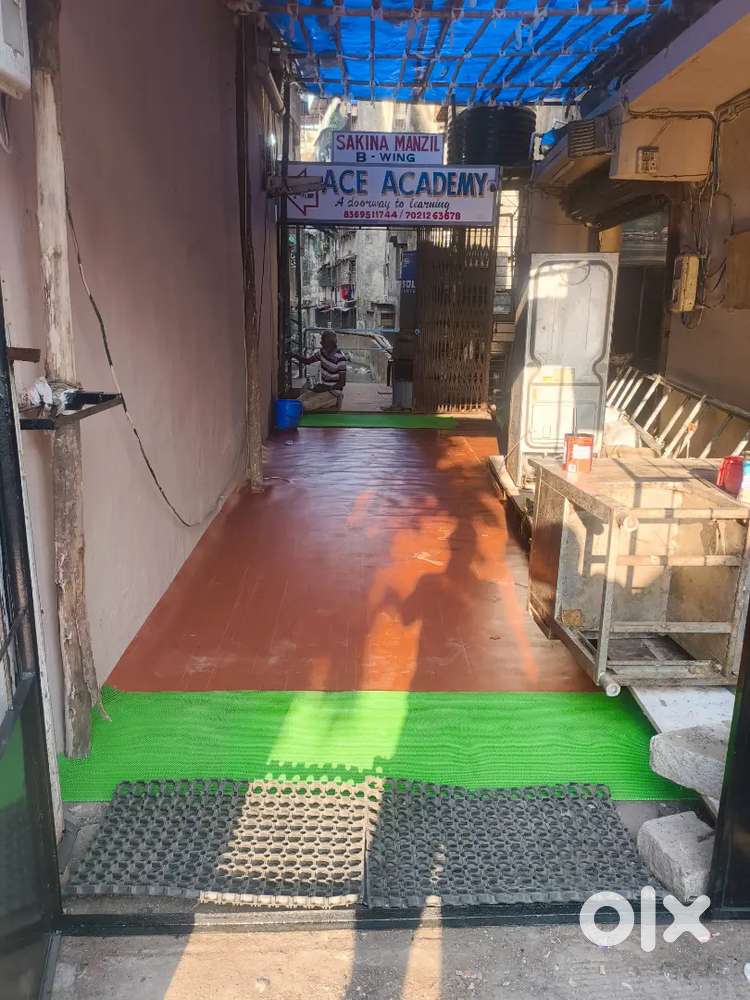 Hamari hotel k liye helper or karigar chaiye