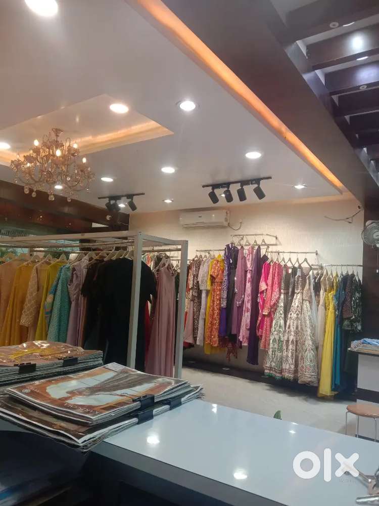 Experience sale staff (female preferred) with incentive