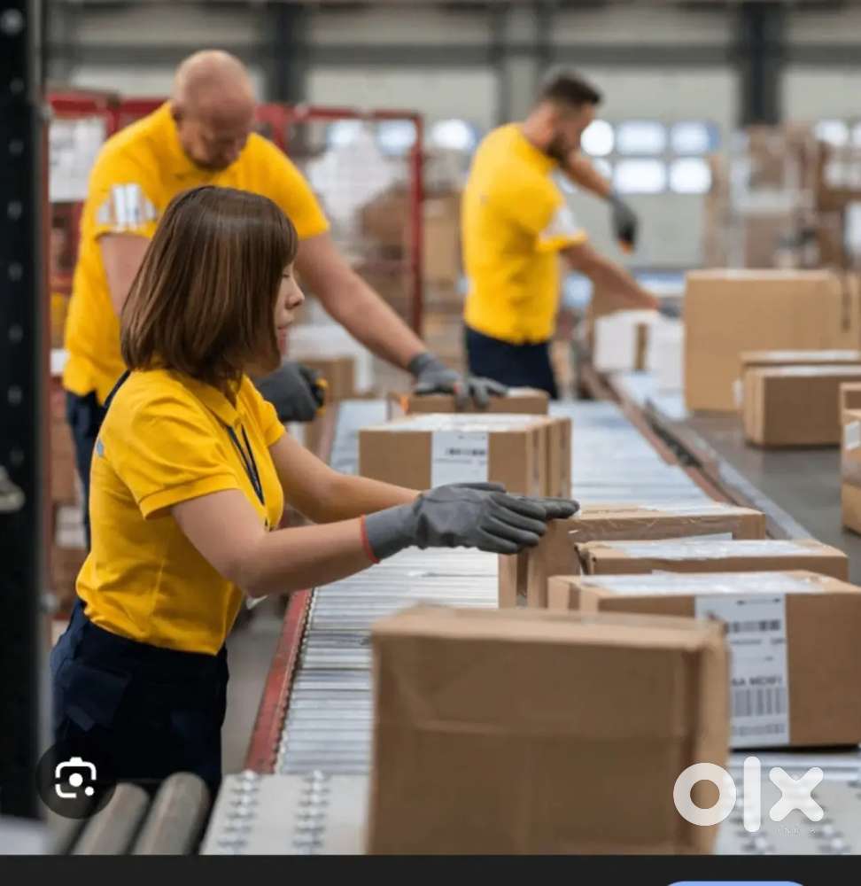 Clothes warehouse packing