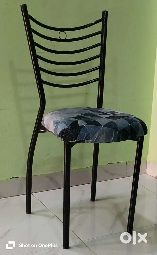 दुकान का काउंटर रेक कुड़सी गदे