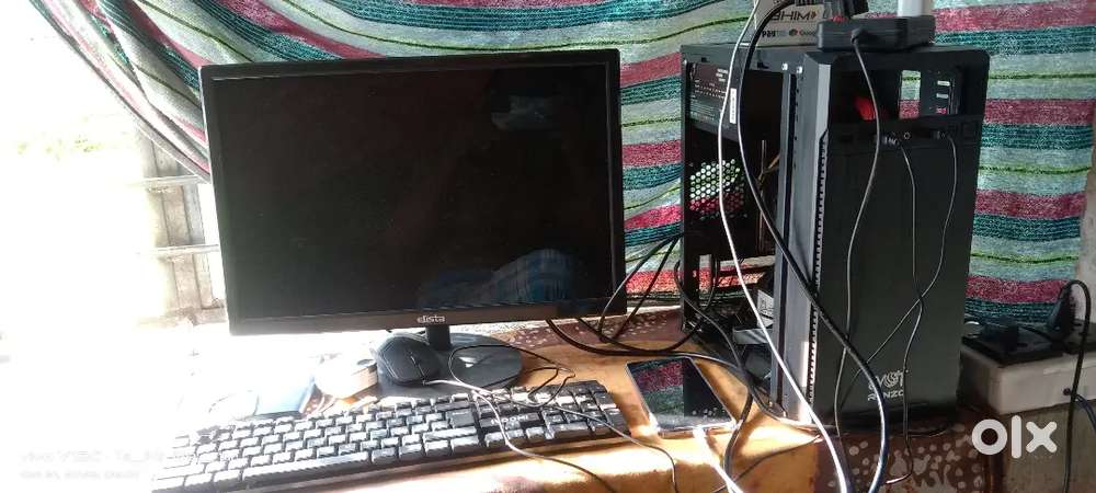 DESKTOP-UIOH0EN Computer good condition