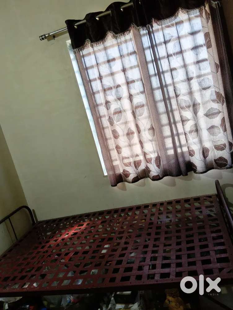 લોખંડ નો પલંગ