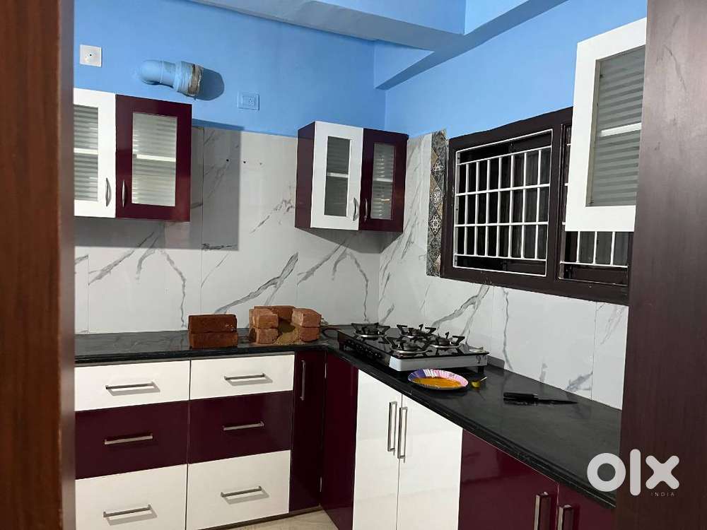 Tuda approved three car parking space available ready to move 3bhk hse