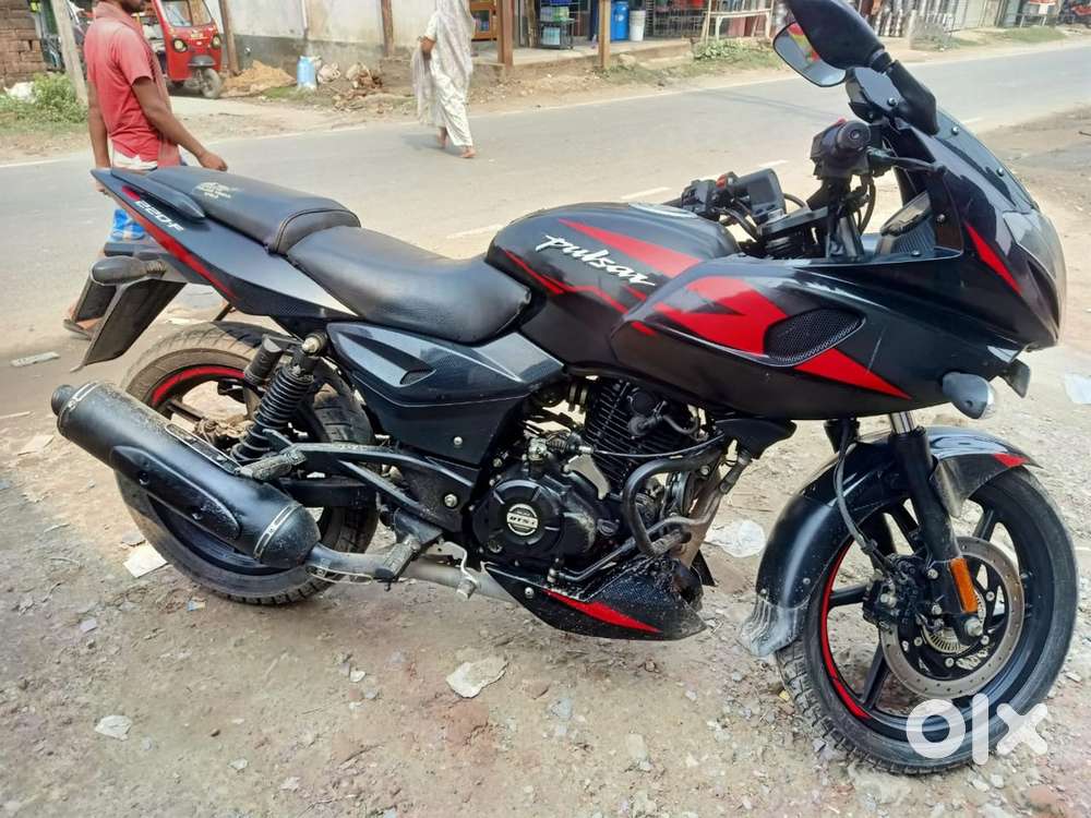 Bajaj Pulsar 220 F with ABS Engine All Good Conditions