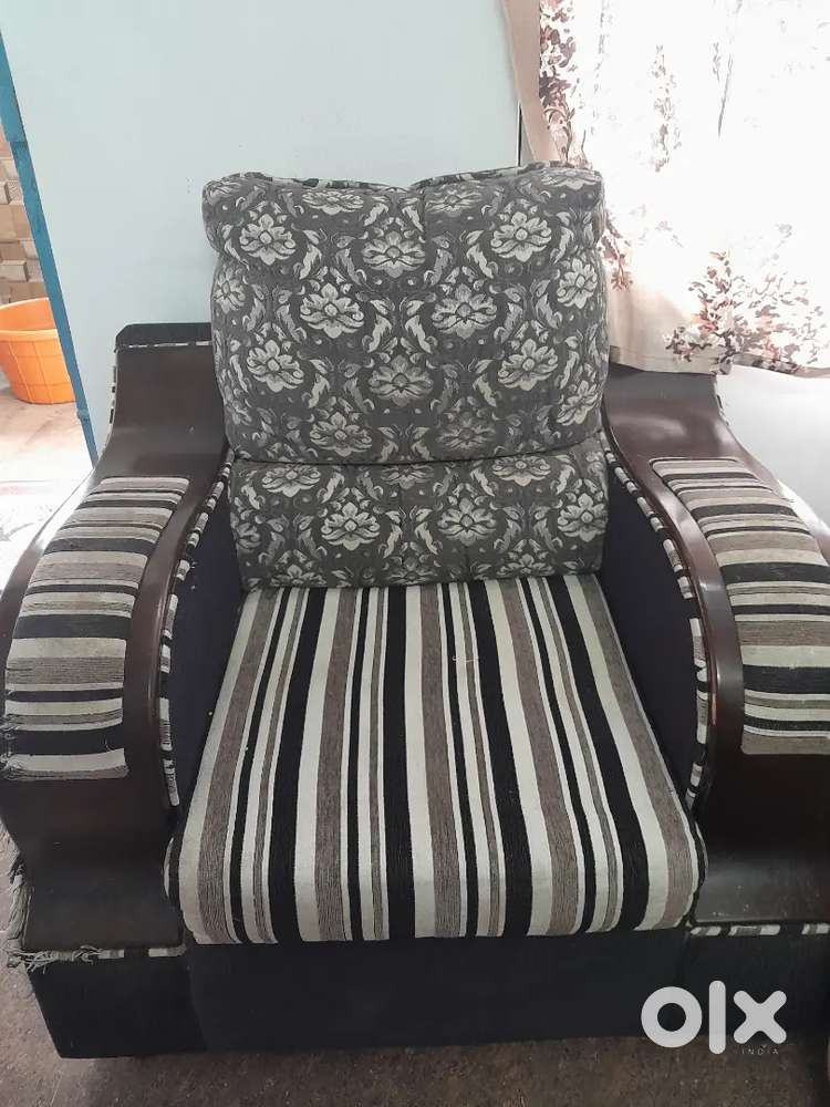 2 single sofas for sale
