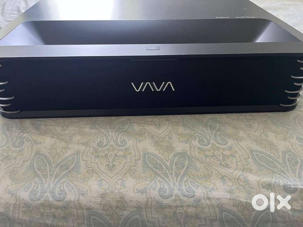 VAVA Ultra-Short-Throw Triple Laser Projector