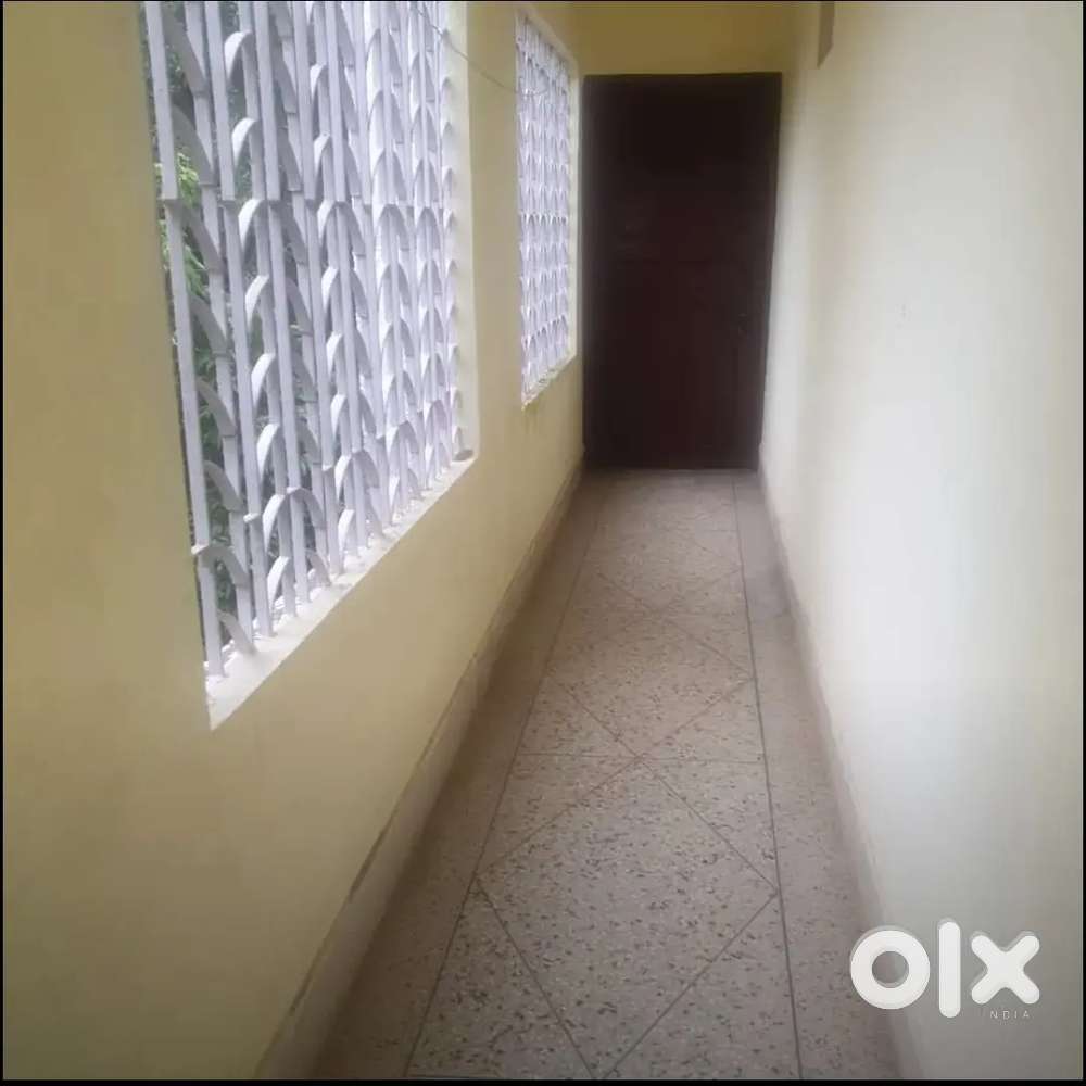 House for rent in bariyatu Road at first floor just 50 M main road