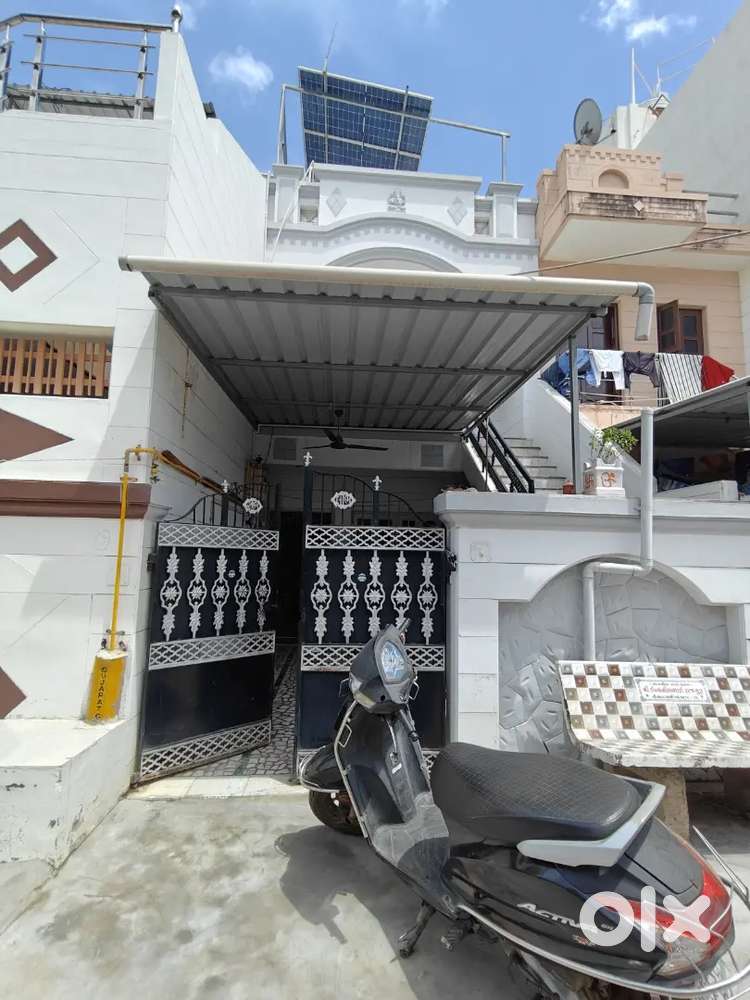Tenament house