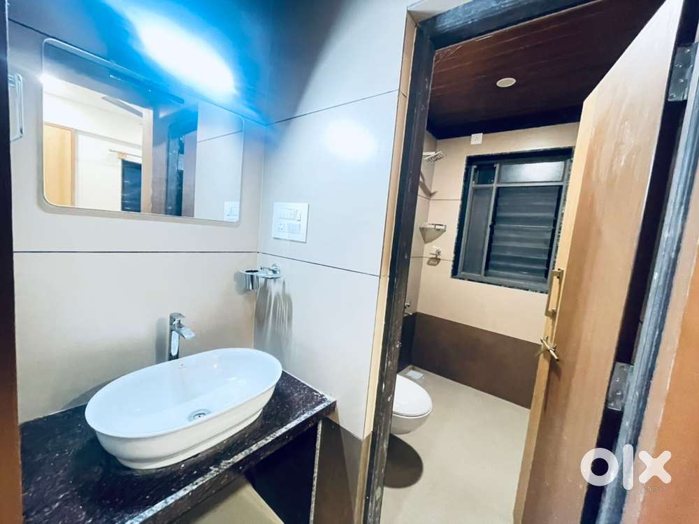 Luxurious semi fur single room at Shantiniketan school nr shivaji univ