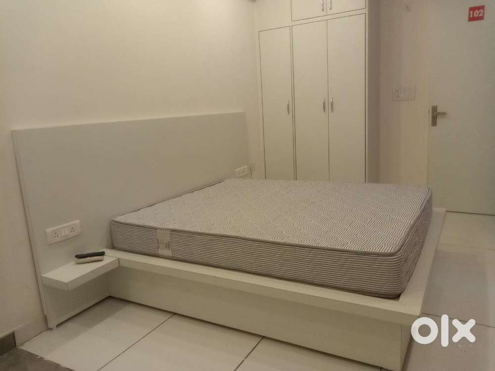(NO BROKERAGE) independent 1 room set near badarpur metro