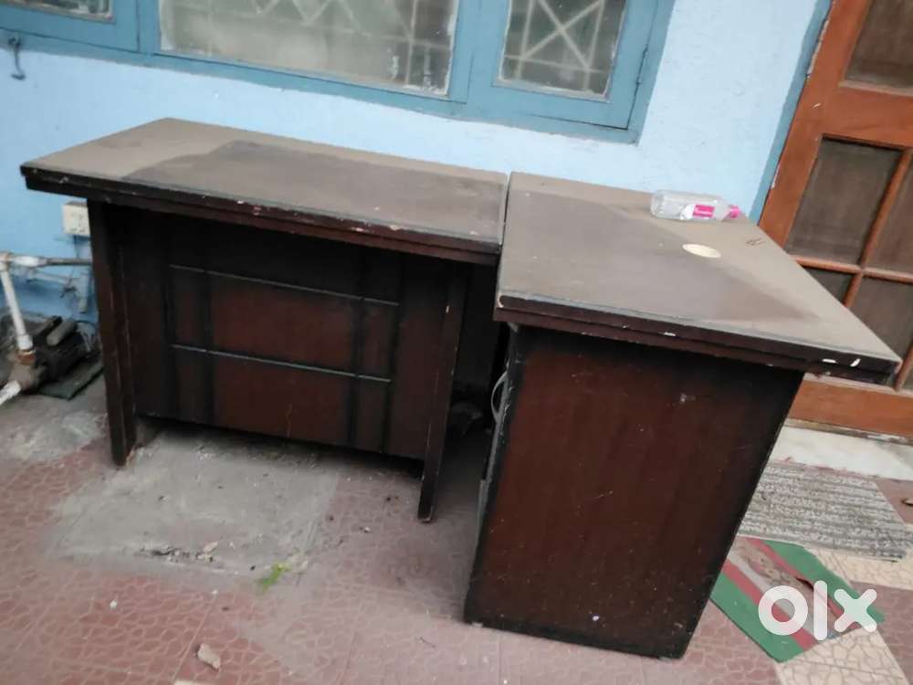 Computer table or computer desk desktop table