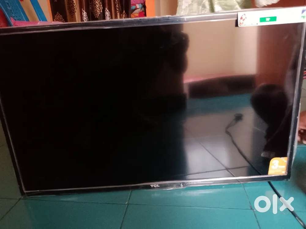TCL 32 INCH SMART TV
