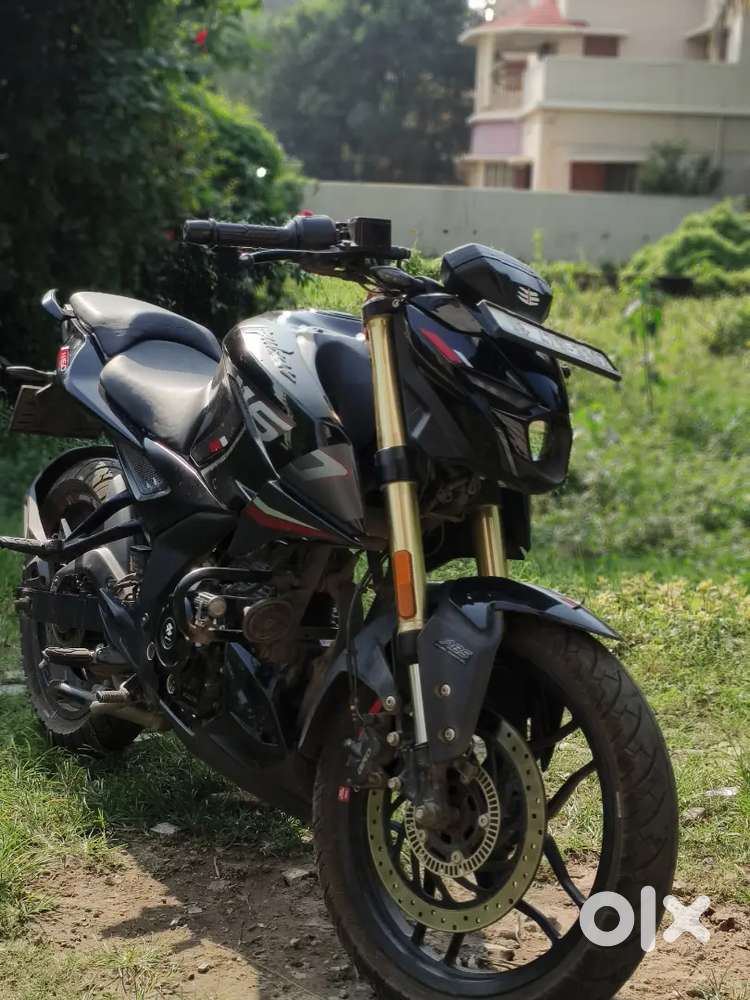 Sare 7 maser gari 3rd service baki ache akdom new condition