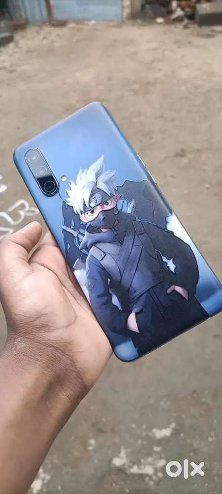 It's in very good condition and stickaring and display is very good