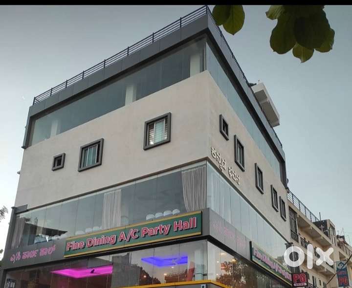 Saloon,GYM,CAFE ,Multi Commercial space