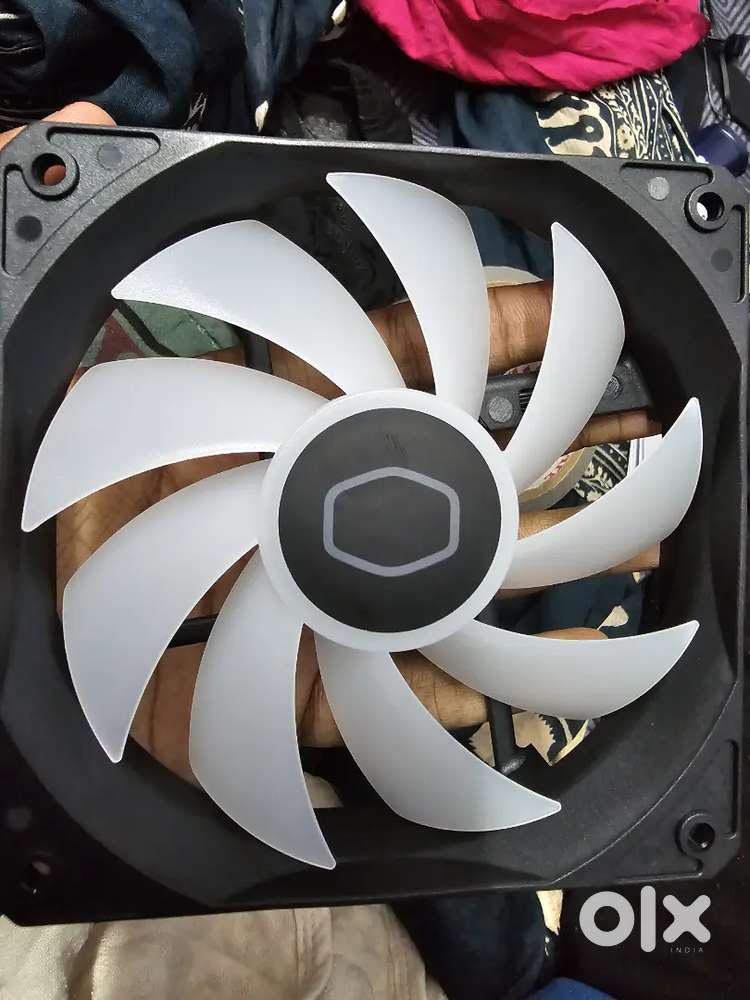 Arctic liquid freezer 2 240mm & cooler master CF120A ARGB FANS
