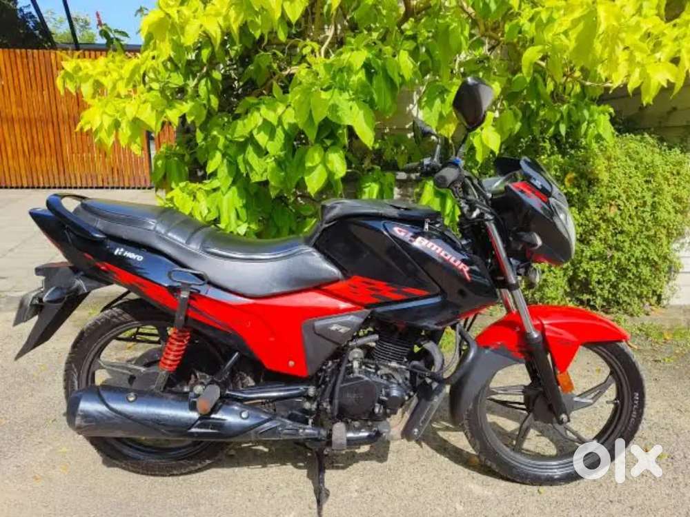 Show room track, New tyres, leather seat, Blow horn and Car type key