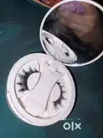 Magnetic eyeleshes