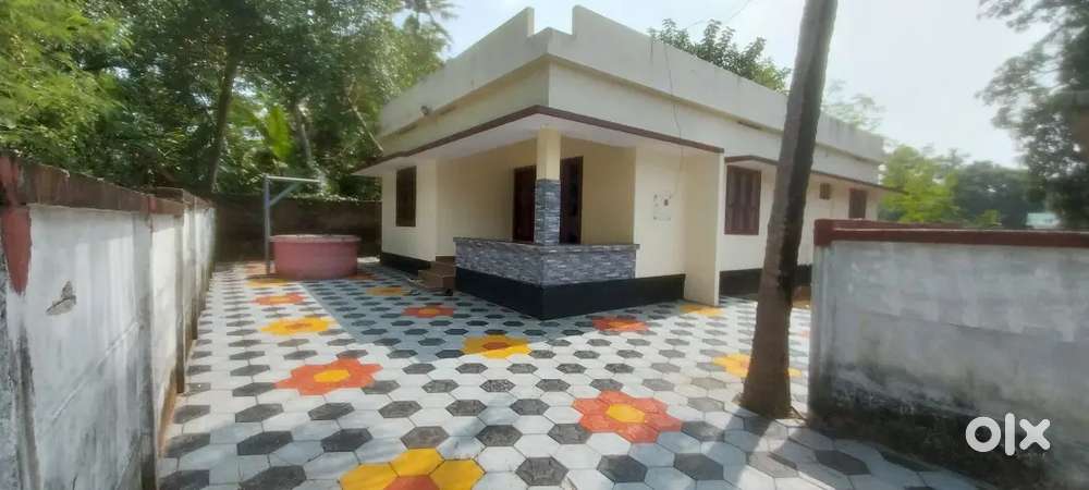 Paravoor perumbuzha, bus route distance 20-30m