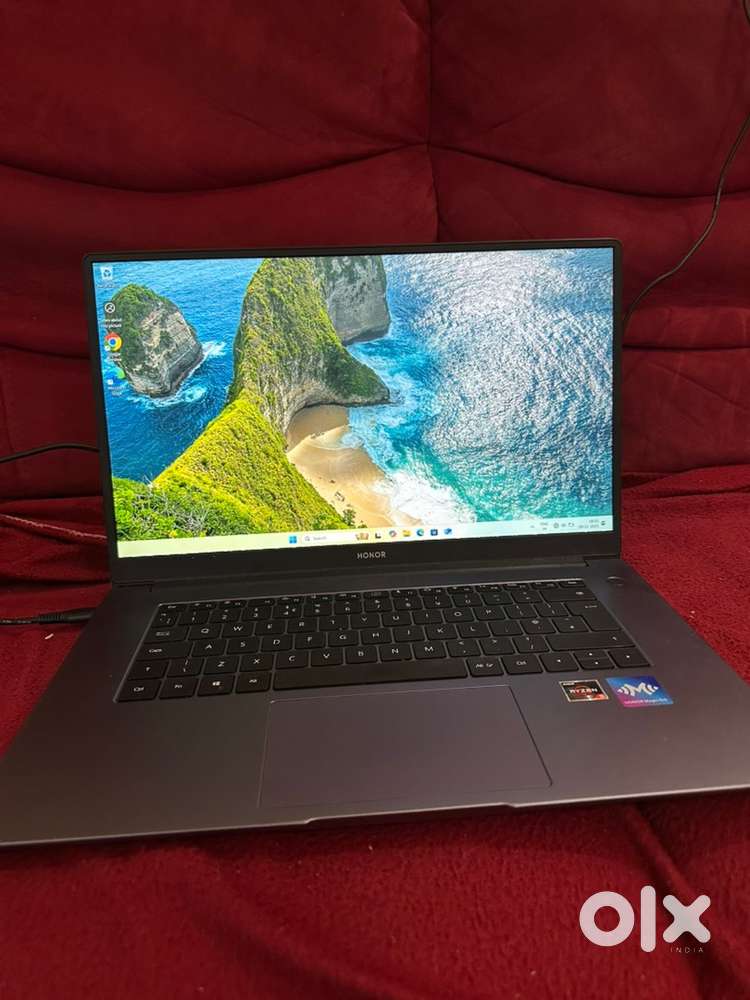 Honor Laptop Ryzen 5 neat condition