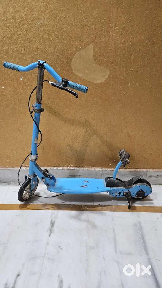 Leg Push Scooter/Cycle for Kids with Gear/Padle and Brake