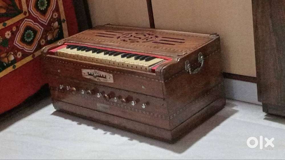 Scale changer Harmonium
