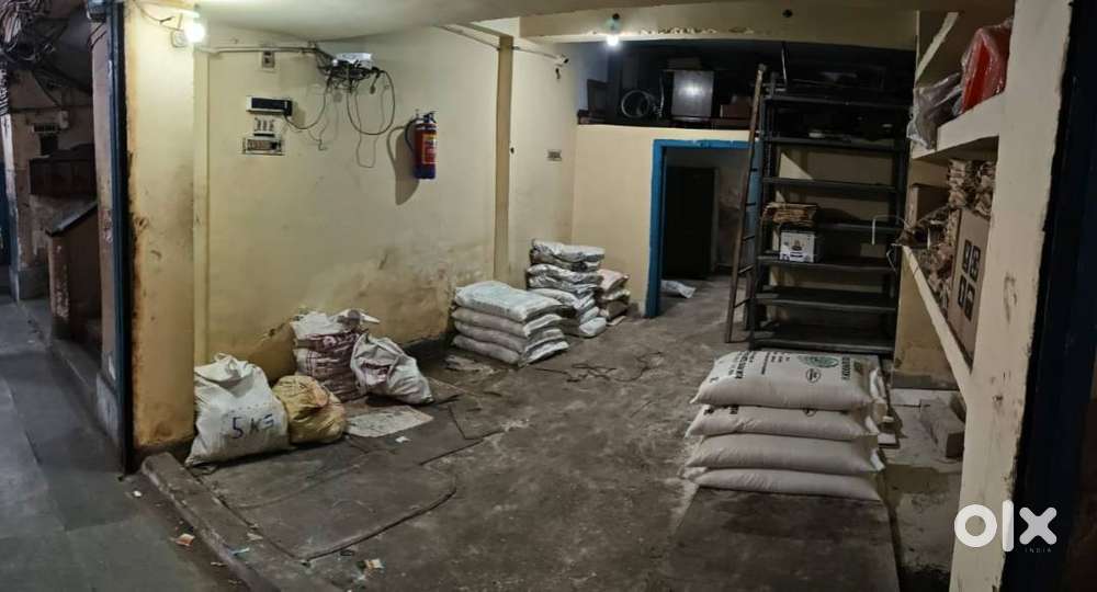 GODOWN / OFFICE AREA AVAILABLE IN ARABINDA ROAD FOR SALE ON MAIN AREA