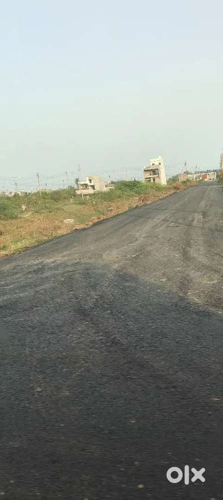 शानदार लोकेशन का प्लॉट