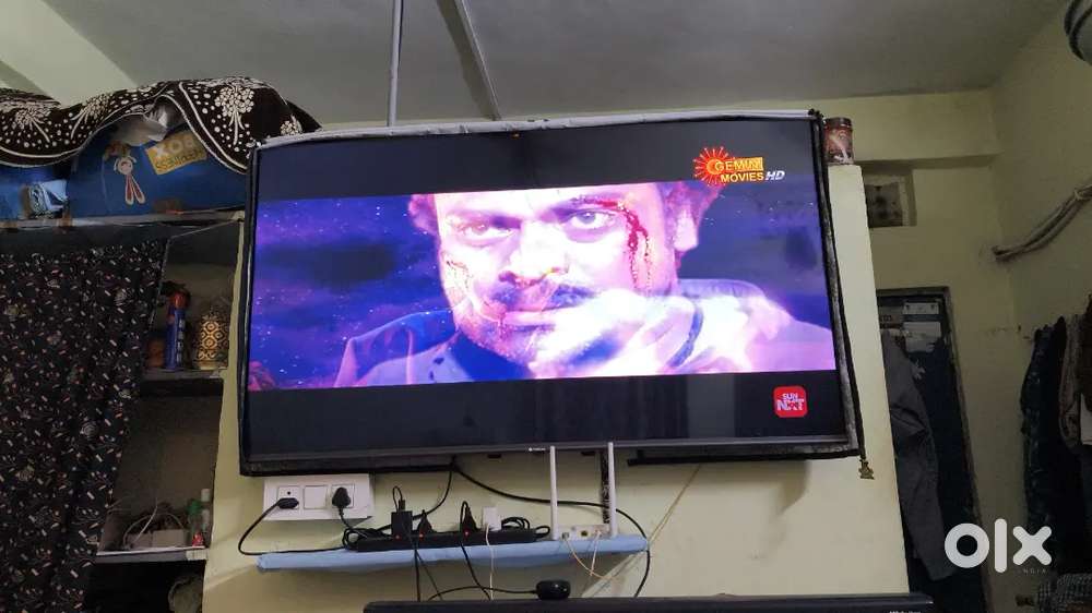 Motorola 55 Qled google tv 4k Dolby Atmos Quntom glow technology