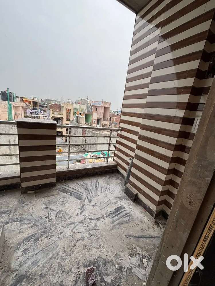 Luxury 1BHK IN NEW ASHOK NAGAR FOR BUILDERS FLOOR