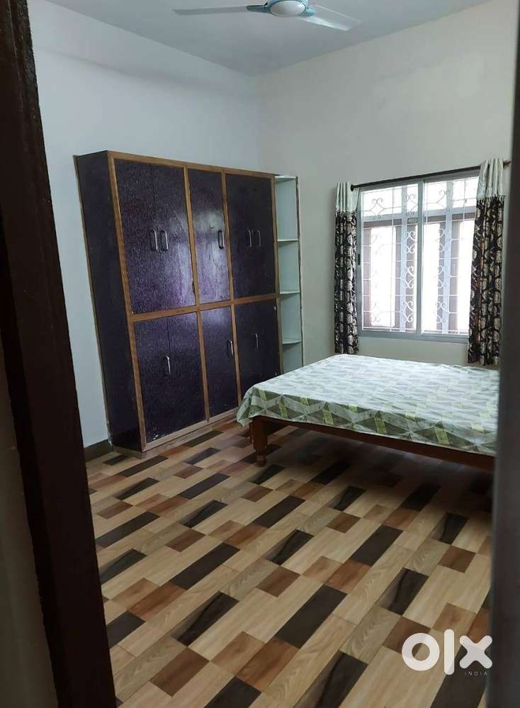 bharti nagar 3bhk house available family and bachelors