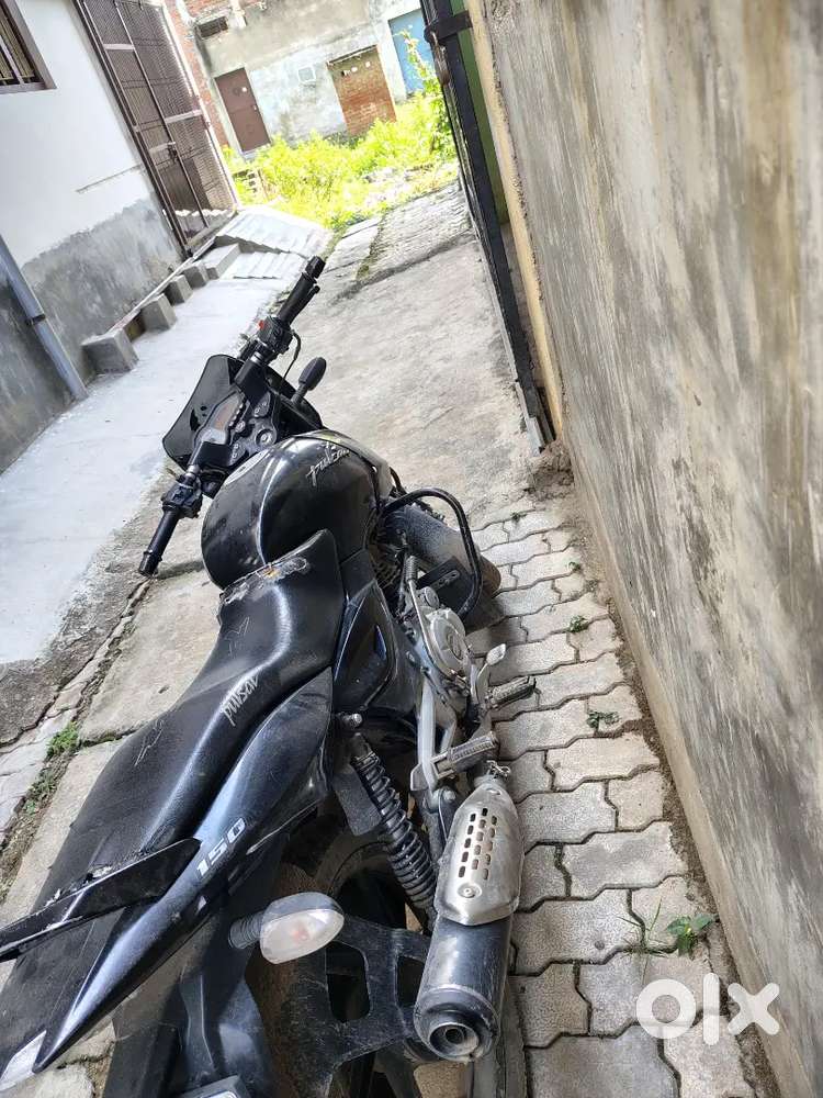 Bike me koi kharabi nahi hai good condition bike hai
