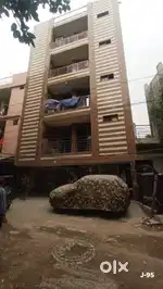 75 Gaj, Building for Sale in Mansaram Park, Delhi (90% Loan Facility)