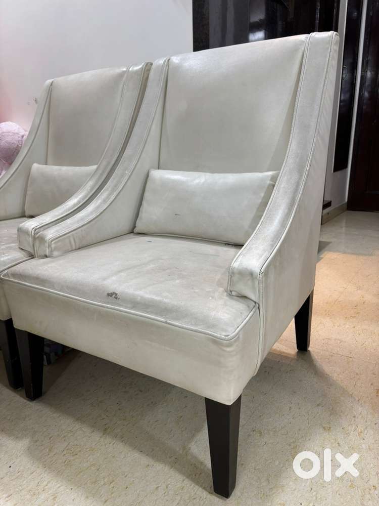 White Lounge Chairs(pair)