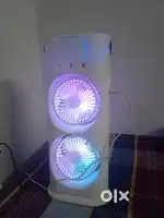 Portable tower fan with humidifier