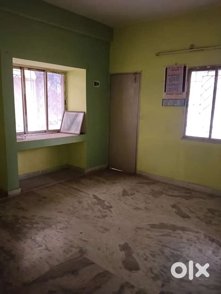 VERY CLEAN 1RK AVAILABLE FOR RENT DUMDUM METRO STATION