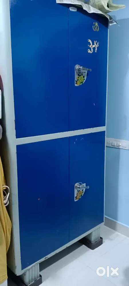 Almirah steel double door 6 ft
