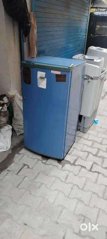 Single door fridge proper working condition