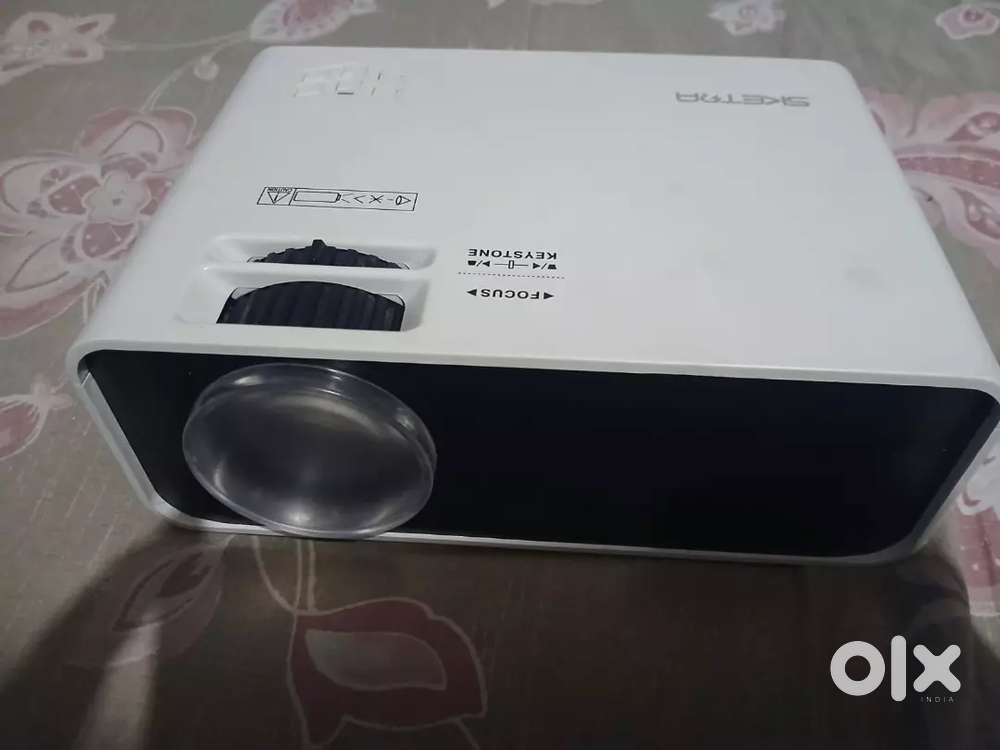 SKETRA LED PROJECTOR