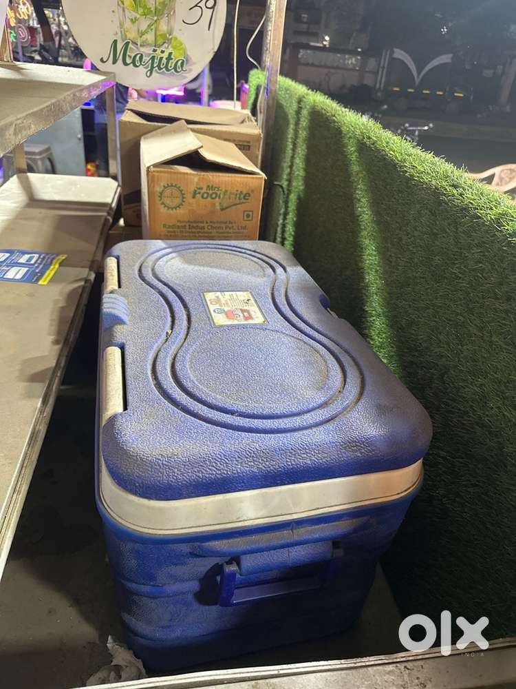 Ice box 72 liter almost new