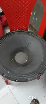 Speaker 2 hai 18 inch ke box nahi hai
