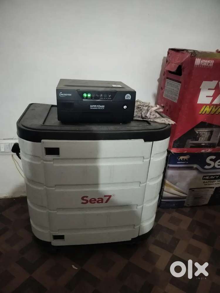 Invertor and battery set ( only 6 month old)