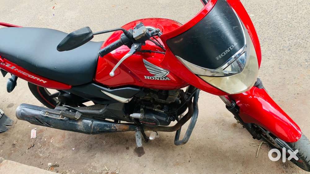 HONDA UNICORN 150 RED COLOUR