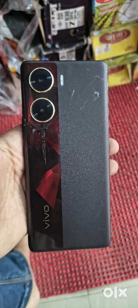 V 29e 8+8/256gb storage