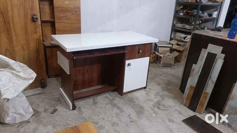 Brand new 2/4 office table with delivery